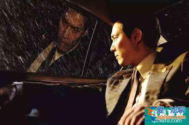 晚了十年的韓國電影《新世界》，比《無間道》到底好看在哪里？？