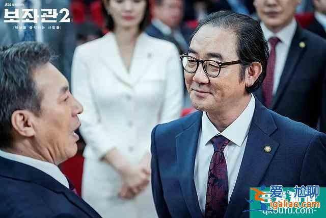李政宰《輔佐官》：一部全面超越黑幫片《新世界》的高分韓劇？