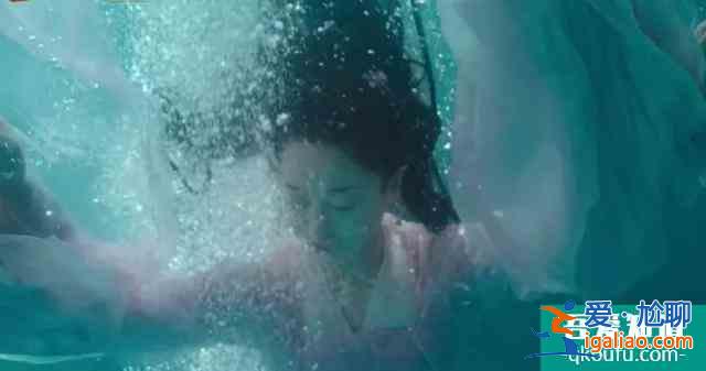 鄭業(yè)成新劇上線，劇拋臉演技也救不活《離人心上》，強(qiáng)行甜最致命？