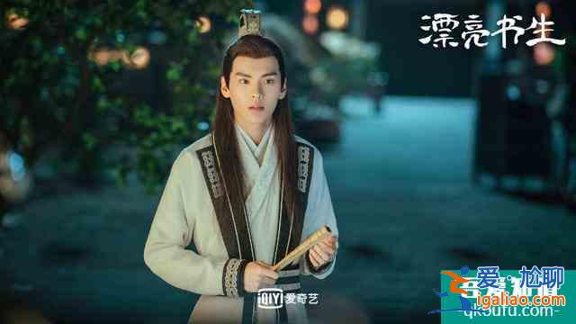 《漂亮?xí)凤L(fēng)雪CP：鞠婧祎宋威龍的首次戲中山洞壁咚，太甜了？