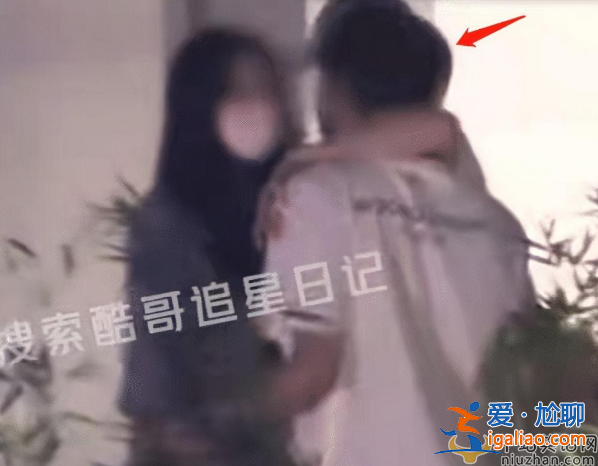王凱疑似戀情曝光！深夜與美女酒吧狂歡 與神秘美女戴情侶們