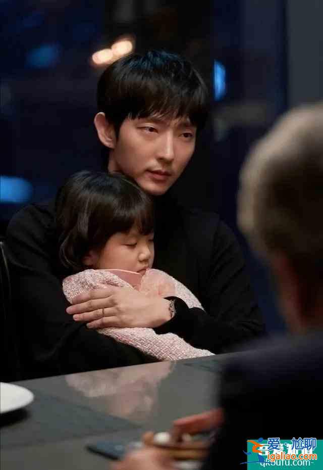 豆瓣9.0高分懸疑劇《邪惡之花》，結(jié)婚14年的老公是BT殺人犯？