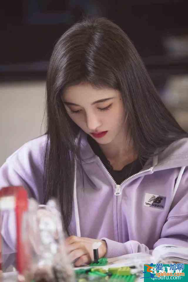 漂亮?xí)卸嗥?？這所書院還真是讓人向往？