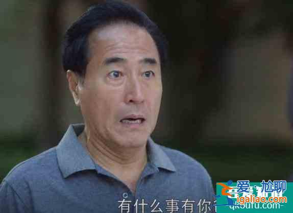 《三十而已》“有什么事有我”，爸爸的定心丸，是顧佳前進的勇氣？
