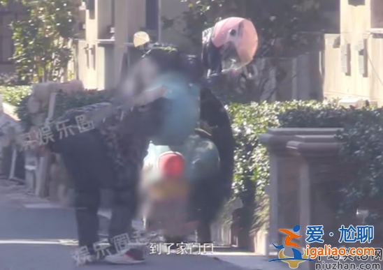 張頌文妻子正面照曝光！身材高挑顏值出眾 手捧青菜招待“唐小龍”