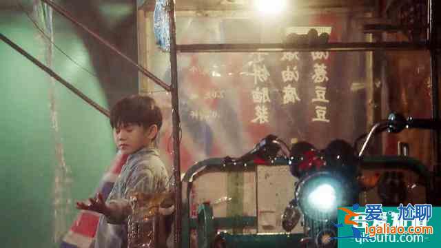 《三十而已》里經(jīng)常出現(xiàn)的小攤販一家究竟在表達什么？你看懂了嗎？