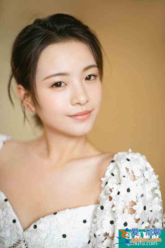 專訪《二十不惑》李庚希：我和羅艷一樣宅，談戀愛沒有打游戲好玩？