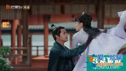 《離人心上》定檔7.30，鄭業(yè)成帶著小甜劇來了？
