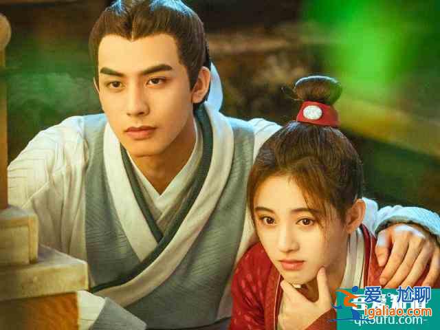《漂亮?xí)肥撞ィ咑┈B教鞠婧祎撒嬌，比宋威龍還迷人？