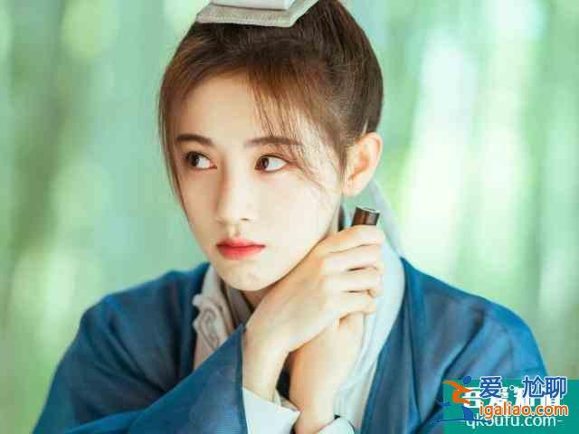 《漂亮?xí)肥撞?，畢雯珺教鞠婧祎撒嬌，比宋威龍還迷人？
