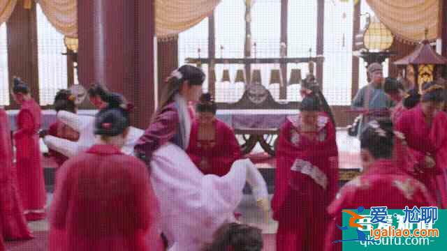 《縈縈夙語亦難求》：自戀少爺追腹黑侍女，反轉(zhuǎn)不斷，爆笑不止？