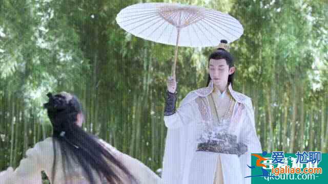 《縈縈夙語亦難求》：自戀少爺追腹黑侍女，反轉(zhuǎn)不斷，爆笑不止？