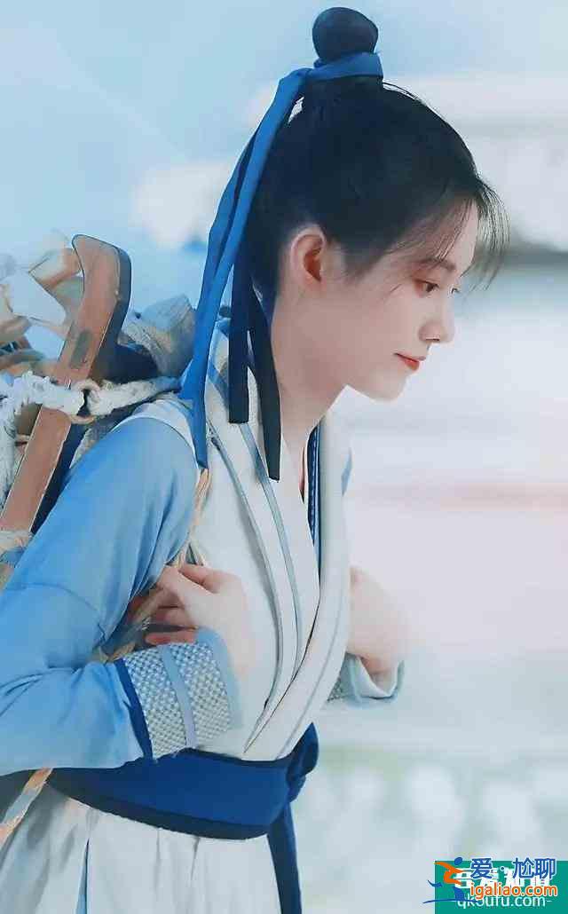 《漂亮?xí)放缒醒b細(xì)節(jié)被批極不合理，為啥熱度只增不減？？