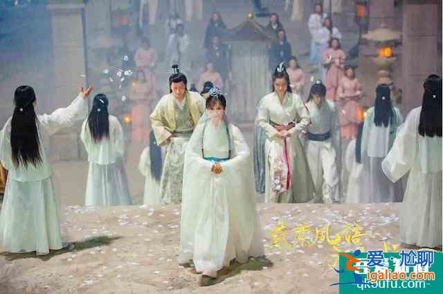 《縈縈夙語亦難求》：自戀少爺追腹黑侍女，反轉(zhuǎn)不斷，爆笑不止？