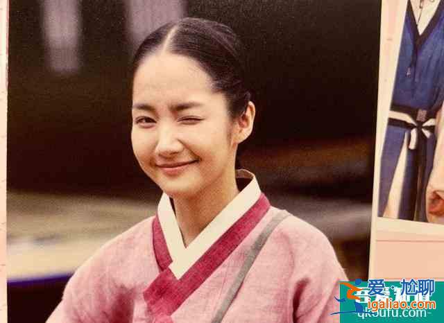 《漂亮?xí)肥遣皇翘亮?，你還分得清哪個(gè)是男生嗎？？