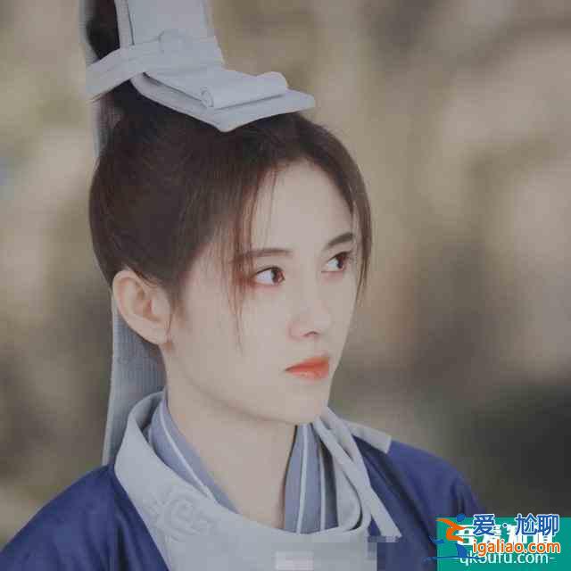 《漂亮?xí)肥遣皇翘亮?，你還分得清哪個(gè)是男生嗎？？
