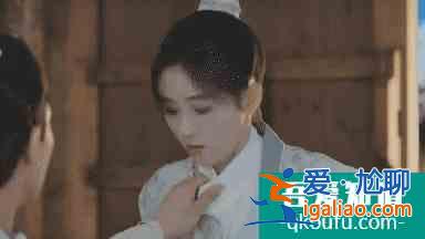 口碑撲街！《漂亮?xí)穭∏樗滋滋费?，鞠婧祎女扮男裝被群嘲？