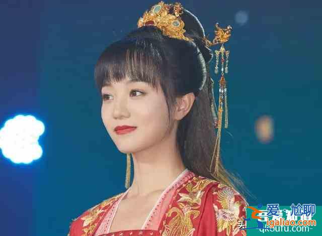 芒果臺新劇《離人心上》殺青，鄭業(yè)成出演男主角，我卻更關(guān)注女一？