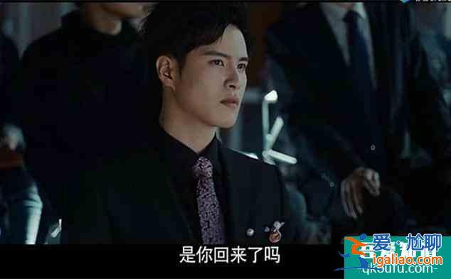 《抬頭有星光》官宣定檔，男女主角顏值高，劇情上頭，不追不行？