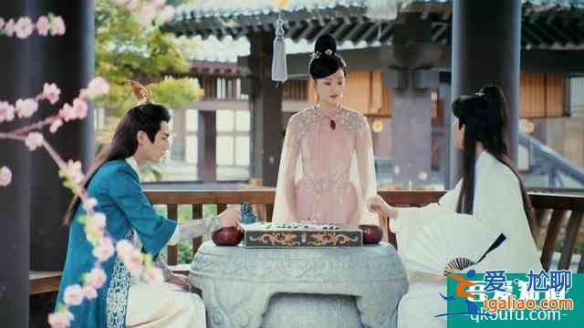 義祁君：故意折騰你，看你能咋樣，這兩只把你來(lái)我往當(dāng)情趣了呀？