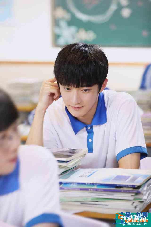 熱播劇《二十不惑》，三個(gè)帥氣男生，你Pick誰(shuí)的顏？