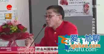 欠錢不還，蹭吃蹭喝，關(guān)曉彤《二十不惑》究竟窺探了多少我們生活？