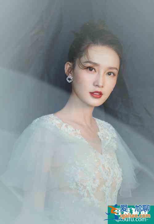 《錦繡南歌》看秦昊和李沁為工作而談戀愛，還是不習慣？