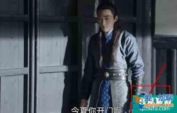《錦衣之下》七大穿幫鏡頭！今夏不喜歡謝霄有原因，送花都送假貨？