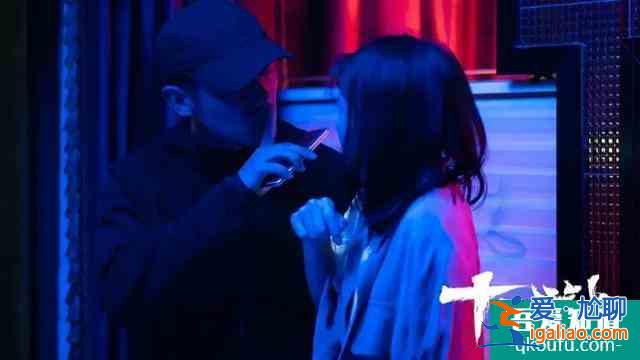 六月黑馬《十日游戲》：看會演戲的人互相飆演技，實在過癮？
