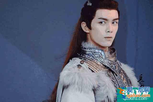 《長歌行》發(fā)定妝照，熱巴美如畫中人，和吳磊不像情侶像姐弟？