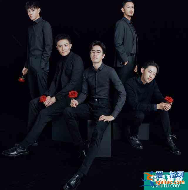 《三十而已》官宣定檔，曬演員海報，女演員氣質(zhì)高男演員帥氣十足？