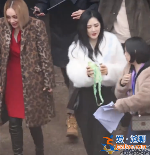 謝娜怎么了暴瘦20斤?膚白貌美顏值回春 被網友質疑做了醫(yī)美