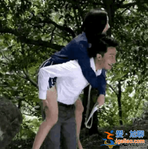黃軒怎么了?被曝多次發(fā)現(xiàn)愛(ài)吃女星豆腐 摸楊冪大腿畫(huà)面曝光