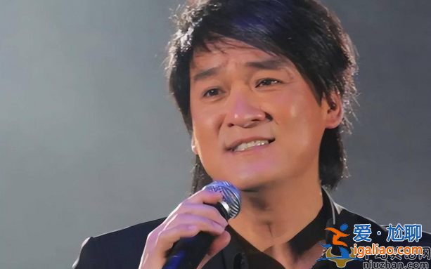 周華健為什么不唱歌了?近況曝光回香港祭祖現(xiàn)身就餐 主動(dòng)為粉絲買單