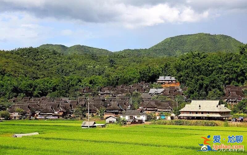 中老鐵路首趟國際旅客列車發(fā)車 購買跨境列車車票時要注意這些細節(jié)？