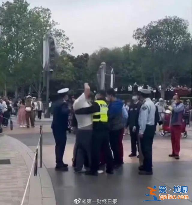 報警 永遠禁止他入園！網(wǎng)友：這樣的結(jié)果“很讓人舒適”？