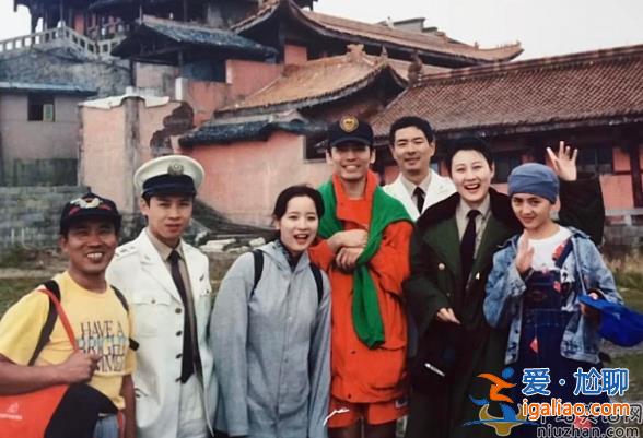 亮劍何政軍曬年輕時候照片!張凱麗貌搶鏡陳小藝明媚動人