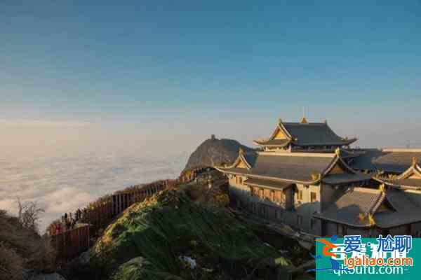 國內(nèi)三四月份適合旅游的地方？