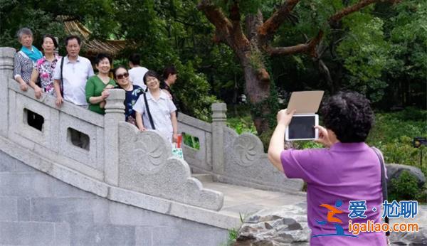 五一小長假旅游業(yè)爆了，但先別扯經(jīng)濟全面復(fù)蘇[旅游]？