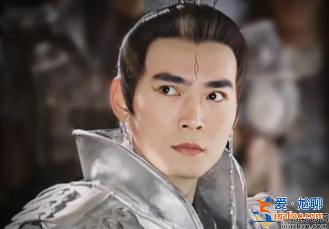 焦恩俊近況曝光!無戲可拍接露天商演 賣力演唱無人喝彩
