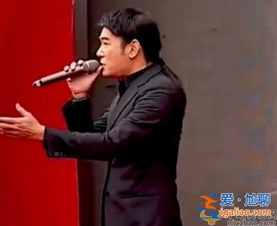 焦恩俊近況曝光!無戲可拍接露天商演 賣力演唱無人喝彩