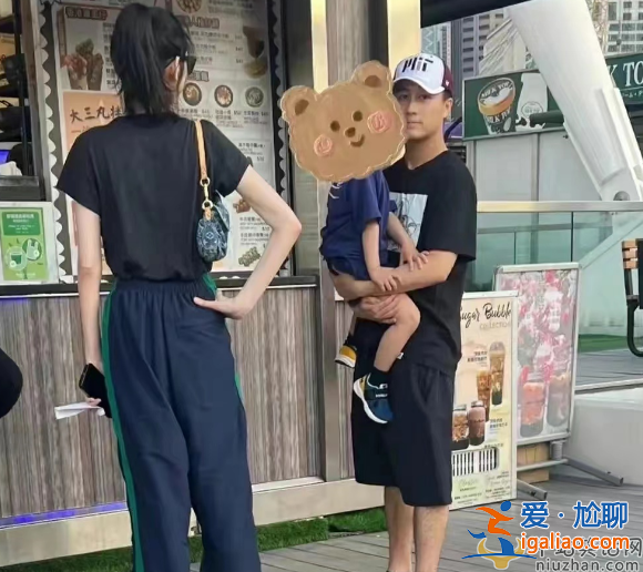 奚夢瑤近況曝光!回香港婆家獨(dú)自帶娃 一人外出買菜背舊包