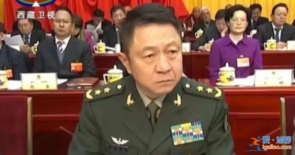 曾榮立一等戰(zhàn)功的戰(zhàn)區(qū)上將司令員發(fā)聲 透露最新信號(hào)??？