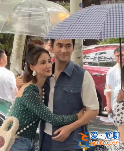 張歆藝袁弘什么時候結婚的?女方瘦成紙片人，排骨胸筷子腿太嚇人