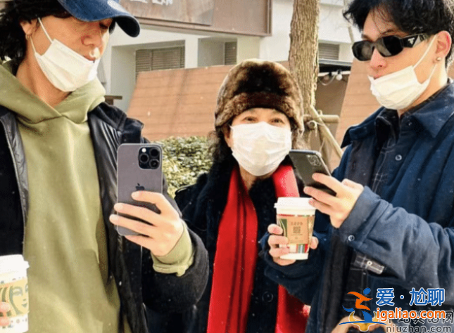 陳坤的兒到底是誰生的親生的嗎?近照曝光皮膚黝黑不像爸