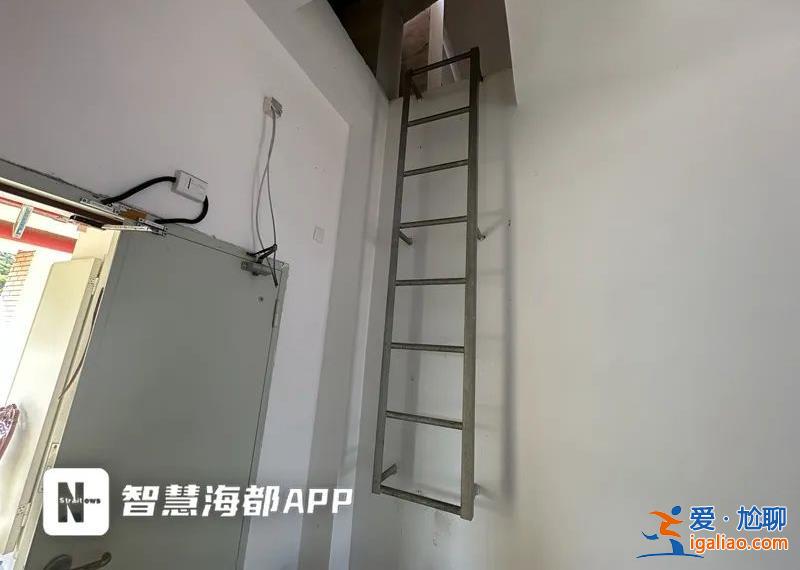 福建一醫(yī)院員工天臺(tái)上吊身亡 家屬稱死者被扣工資一年多 警方已介入？