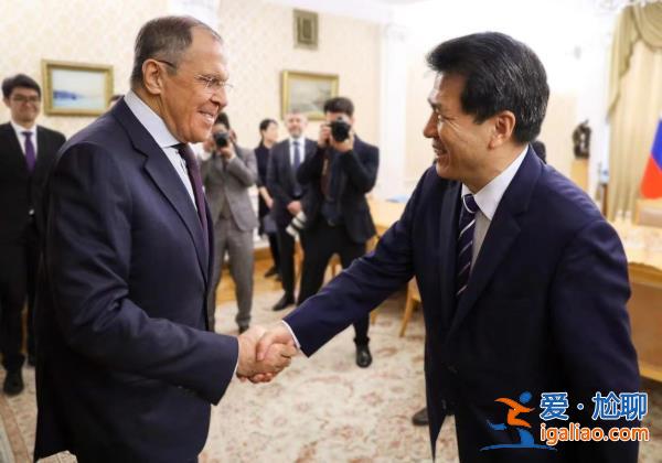 中國(guó)政府歐亞事務(wù)特別代表李輝同俄羅斯外長(zhǎng)拉夫羅夫等舉行會(huì)見(jiàn)會(huì)談？