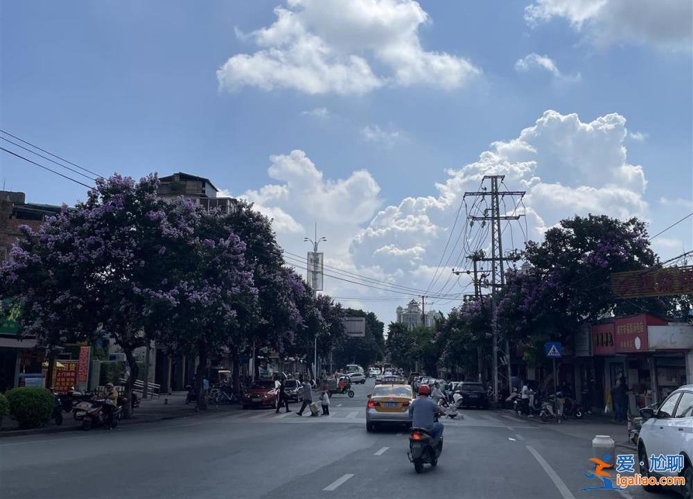 “高價(jià)風(fēng)波”后南寧停車(chē)費(fèi)政策進(jìn)入過(guò)渡期 上班停車(chē)8.5小時(shí)仍需60元？