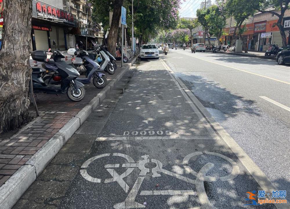 “高價(jià)風(fēng)波”后南寧停車(chē)費(fèi)政策進(jìn)入過(guò)渡期 上班停車(chē)8.5小時(shí)仍需60元？