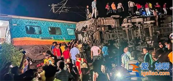 印度列車相撞已致233死 莫迪：實(shí)在是痛心？